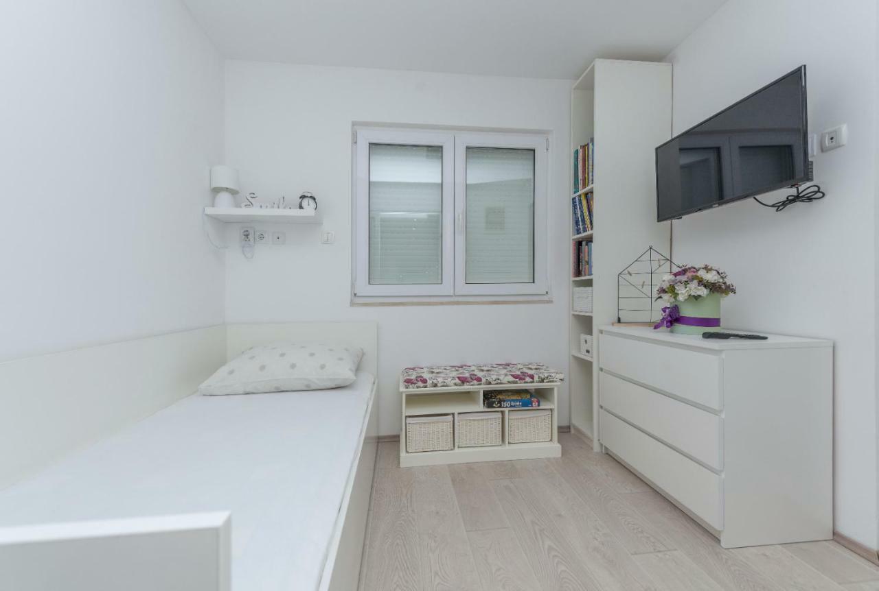 Apartment Mirjana Makarska Zewnętrze zdjęcie